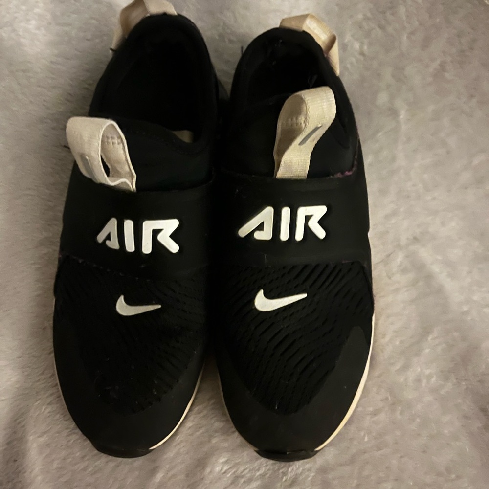 Child Black/White Nike’s